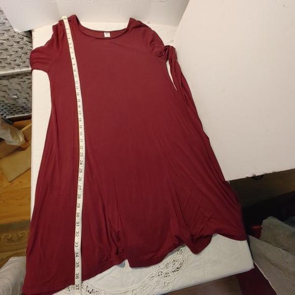 Burgundy Flowing Long Sleeves Dress Size M Old Navy Rayon Spandex - Picture 4 of 7